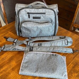 Jujube BFF Convertible Diaper / Tote Bag, Grey, Like NEW!